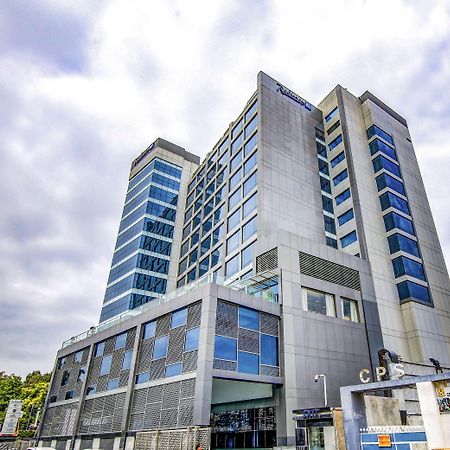 Radisson Blu Gorakhpur Hotel Екстериор снимка